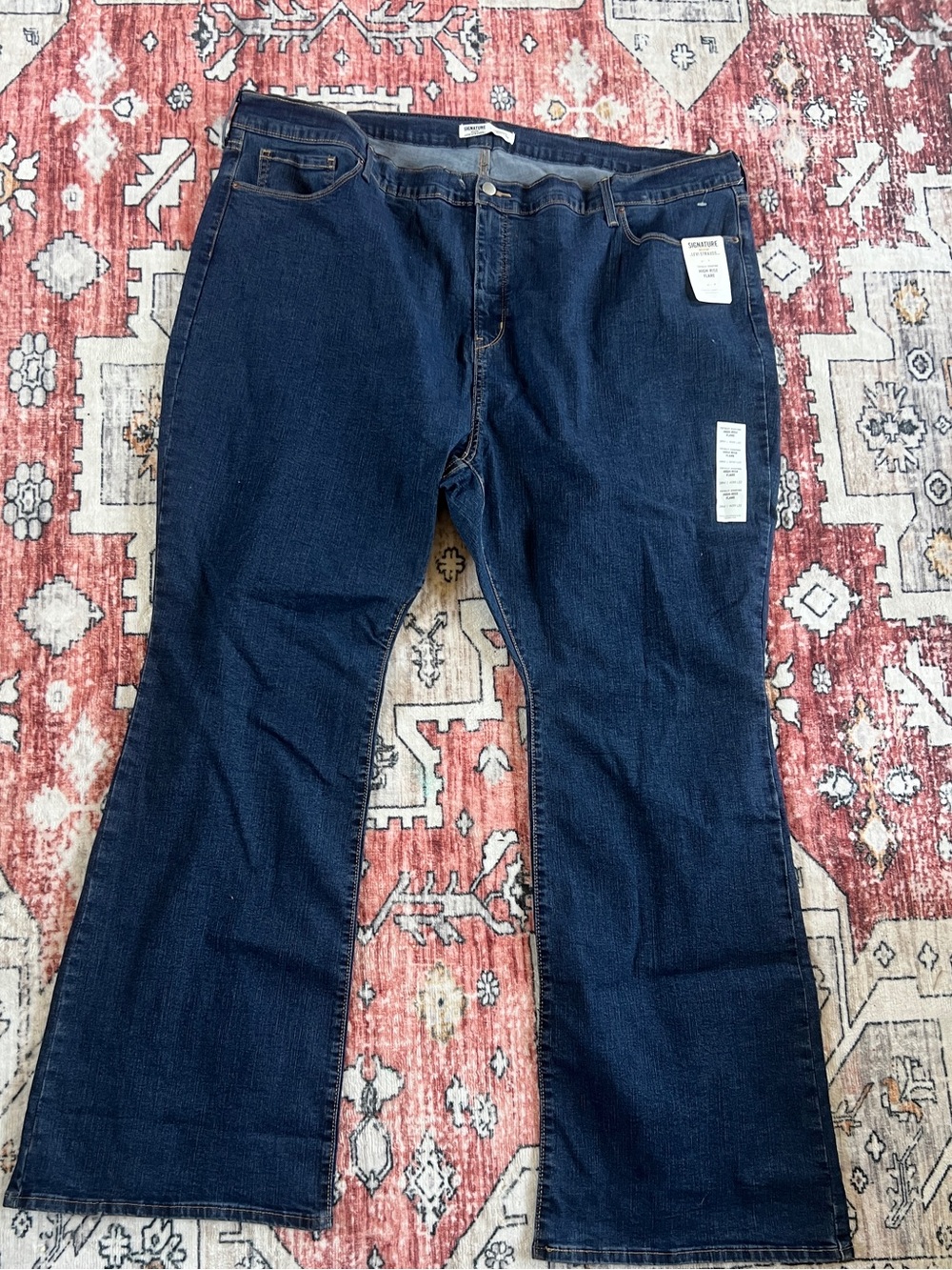 o Totally Shaping High-Rise Flare Size 28M Plus